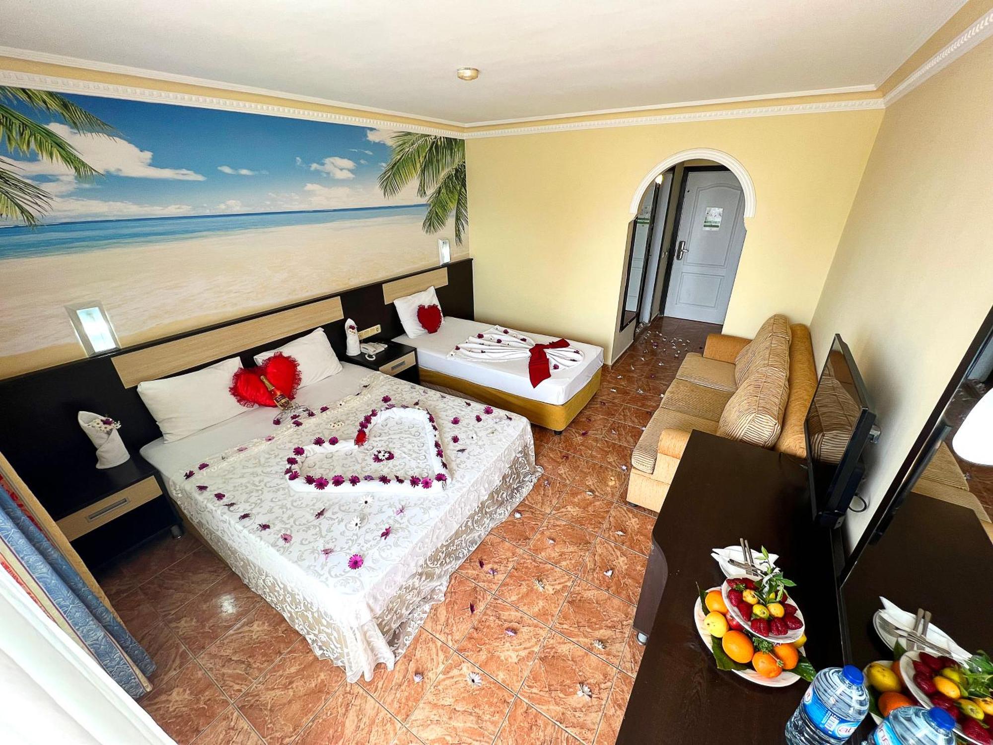 First Class Hotel Alanya Eksteriør bilde